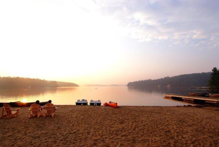Touchstone Resort On Lake Muskoka Bracebridge Esterno foto